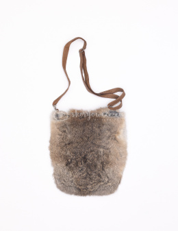 Skórzana torebka listonoszka naturalne futro z królika