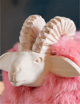 Chair - Decorative ram / Pink