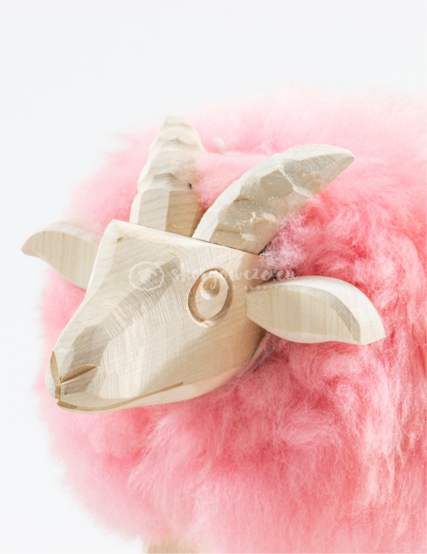 Chair - Decorative ram / Pink Chair - Decorative ram / Pink