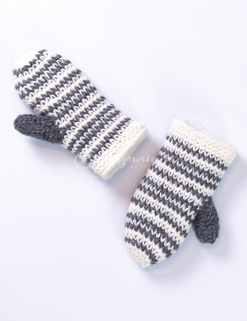 Woolen, cream mittens with brown, black and white stiching Woolen, cream mittens with brown, black and white stiching