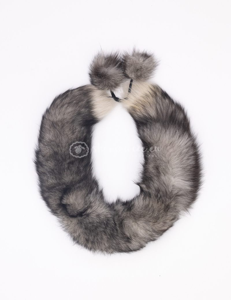 Scarf of fox tail boas - light silver Scarf of fox tail boas - light silver