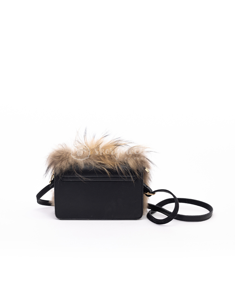 Leather handbag with natural raccoon fur Leather handbag with natural raccoon fur