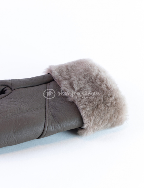 Women's chocolate lambskin mittens Women's chocolate lambskin mittens