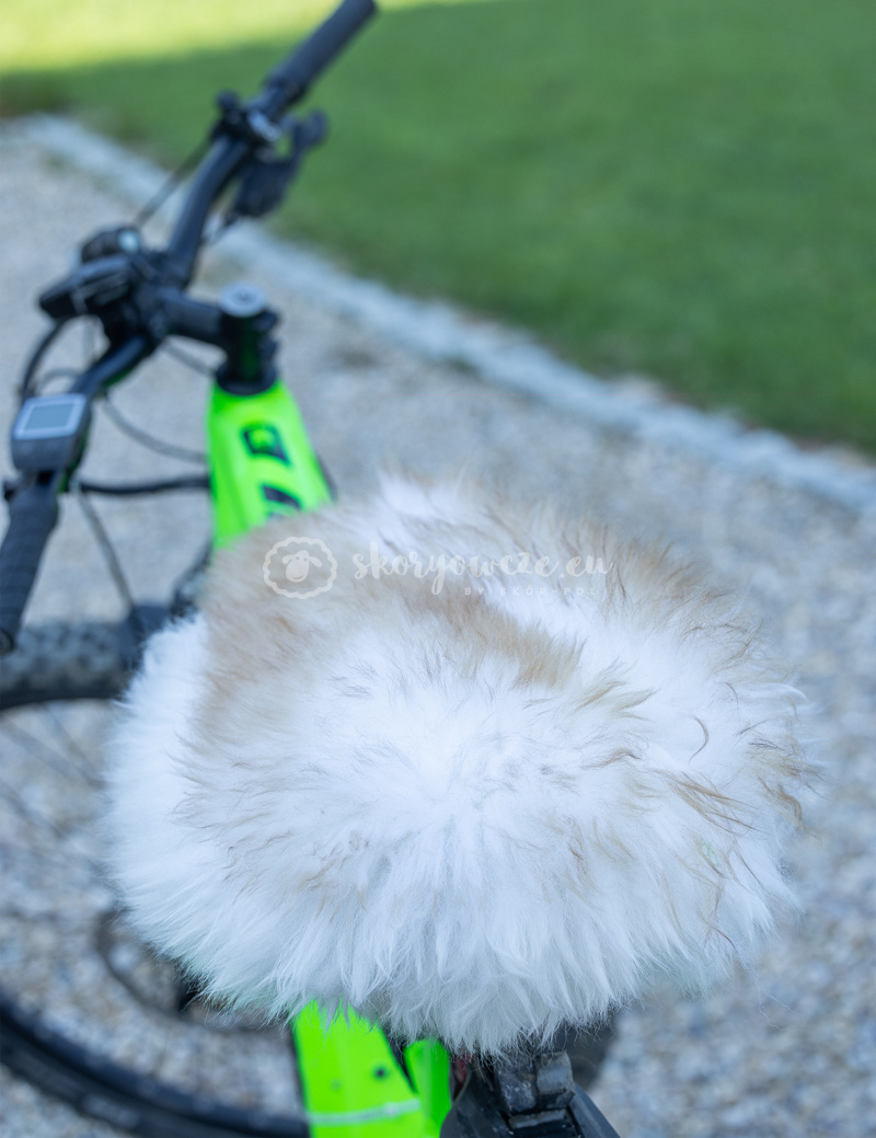 Bicycle seat cover - light mouflon mix, white Bicycle seat cover - light mouflon mix, white