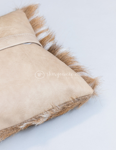 Decorative Sheepskin Pillow / Black Decorative Sheepskin Pillow / Black