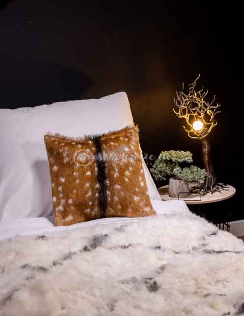 Decorative Sheepskin Pillow / Black Decorative Sheepskin Pillow / Black