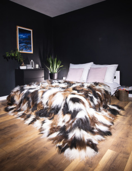 Icelandic black-white-brown sheepskin bedspread 180x200