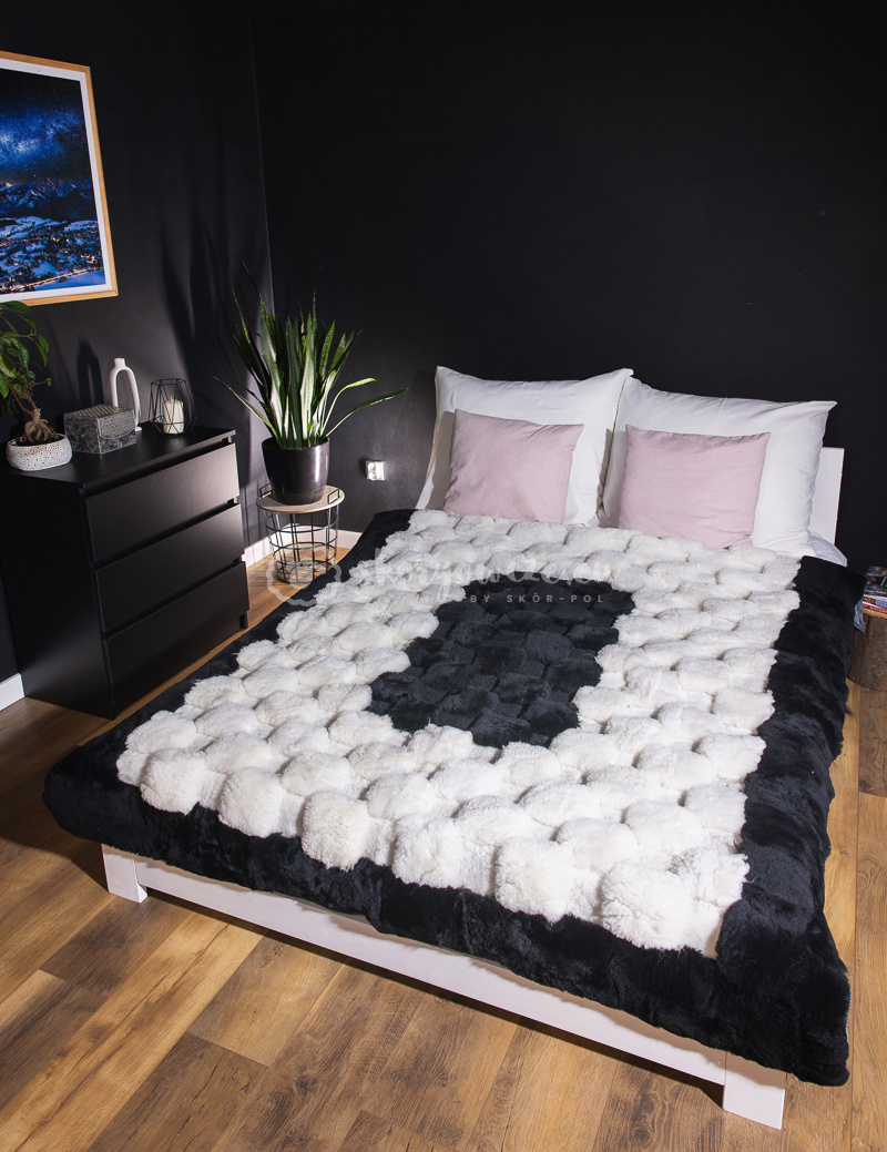 Iceland trimmed sheepskin bedspread 160x200 #black frame Iceland trimmed sheepskin bedspread 160x200 #black frame