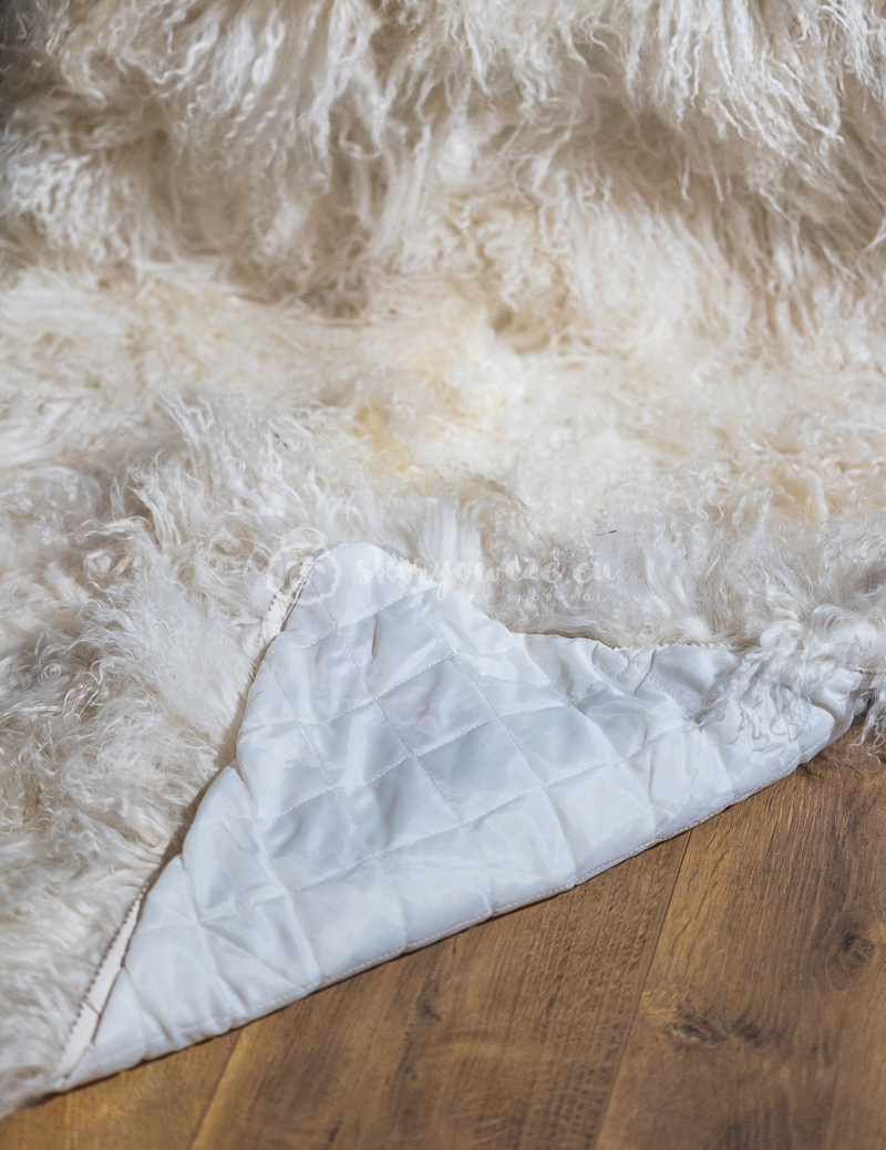 Decorative bedspread rug curly llama/tibetan fur 160x200 Decorative bedspread rug curly llama/tibetan fur 160x200