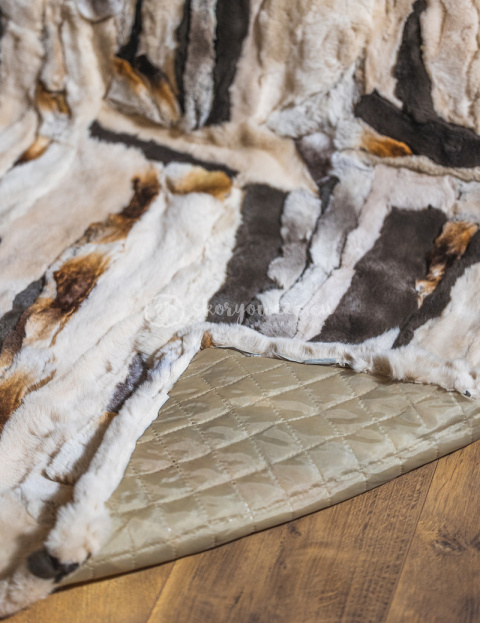 Bedspread made of natural pieces of Rex skins 160x200 cm pudding Bedspread made of natural pieces of Rex skins 160x200 cm pudding