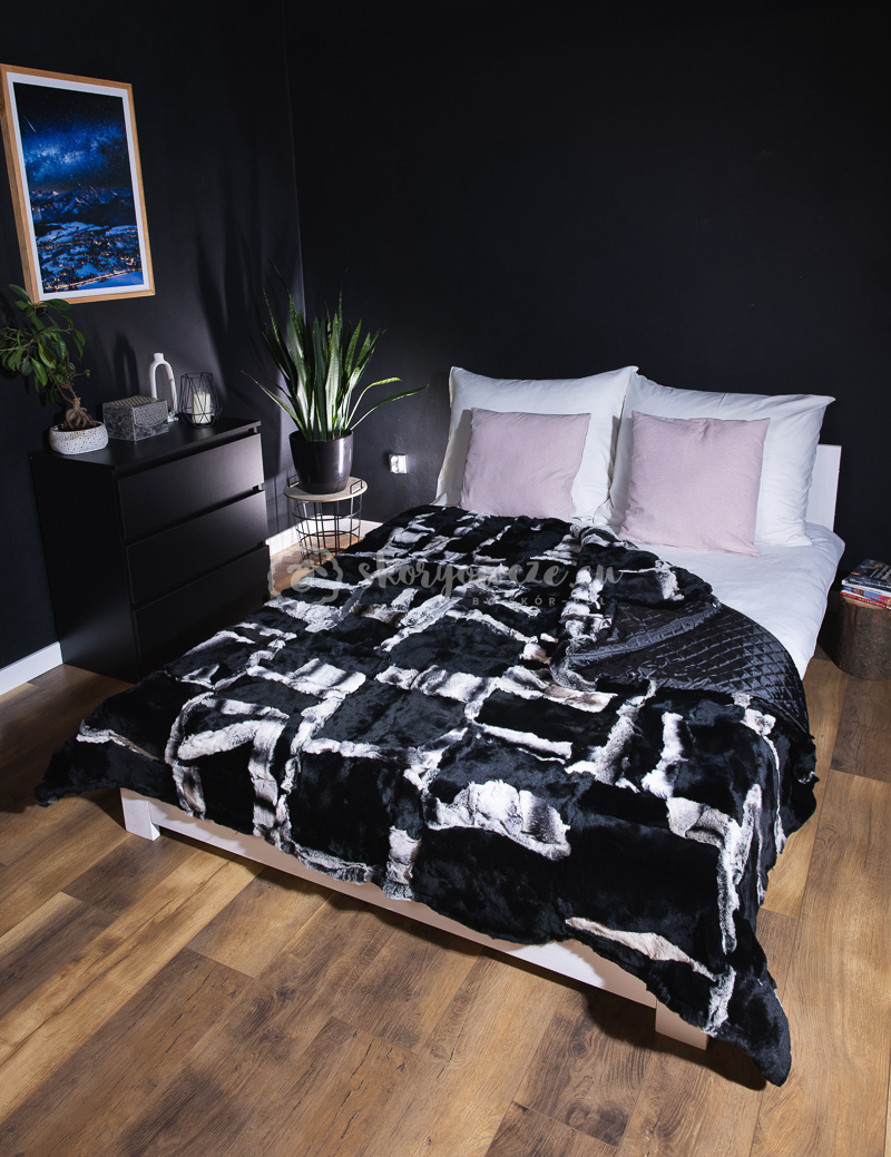 Bedspread made of natural pieces of Rex skins 200x220 silver Bedspread made of natural pieces of Rex skins 200x220 silver