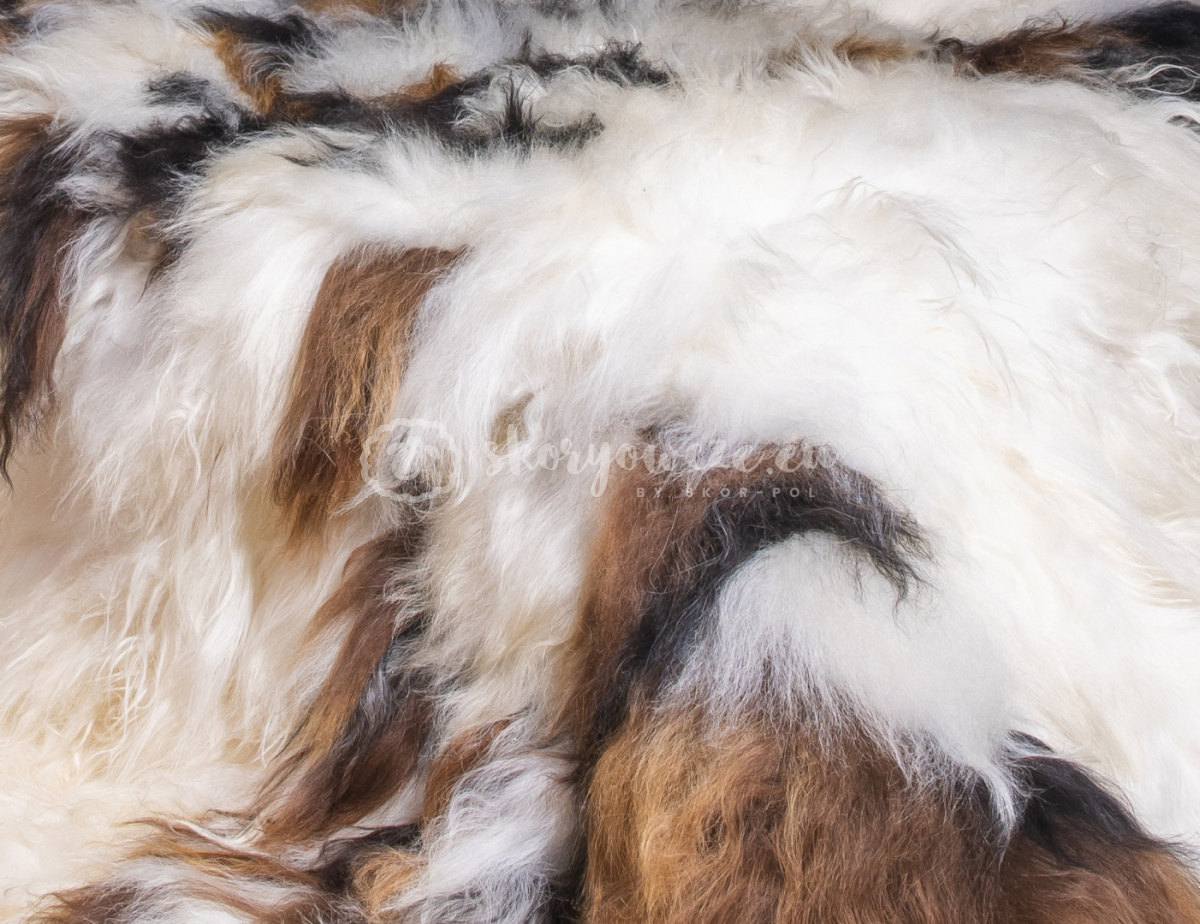 Icelandic sheepskin bedspread brown cube 180x200 Icelandic sheepskin bedspread brown cube 180x200