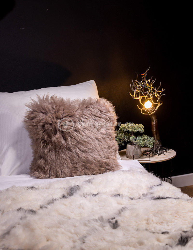 Decorative Sheepskin Pillow / Black Decorative Sheepskin Pillow / Black