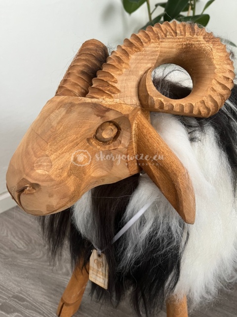 Krzesło - baran dekoracyjny / biało czarny