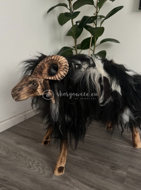 Krzesło - baran dekoracyjny / czarny / opalany