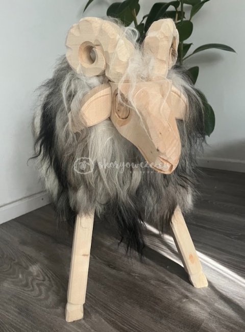 Krzesło - baran dekoracyjny szaro biały