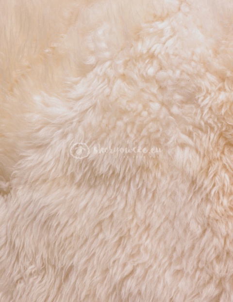 Naturalna skóra owcza/ biała mała jagnię/ 100-110 cm